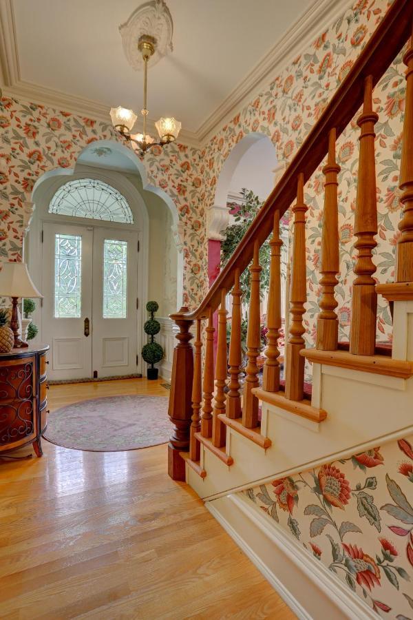 Greystone Manor Bed & Breakfast Bird-in-Hand Exterior foto