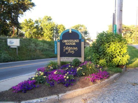 Greystone Manor Bed & Breakfast Bird-in-Hand Exterior foto