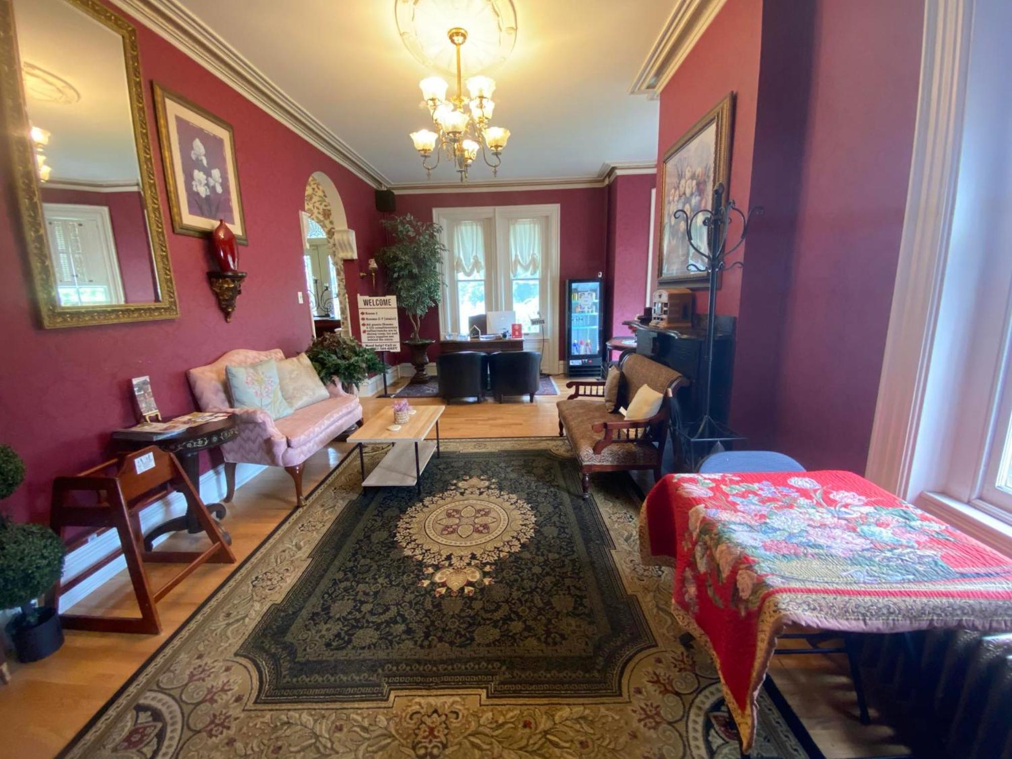Greystone Manor Bed & Breakfast Bird-in-Hand Exterior foto