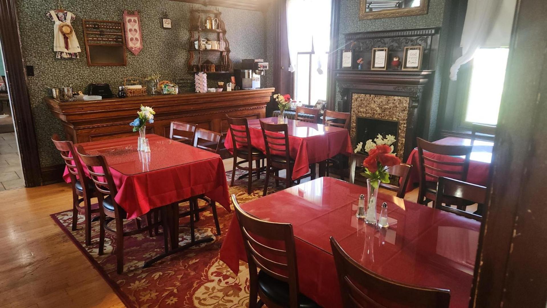 Greystone Manor Bed & Breakfast Bird-in-Hand Exterior foto