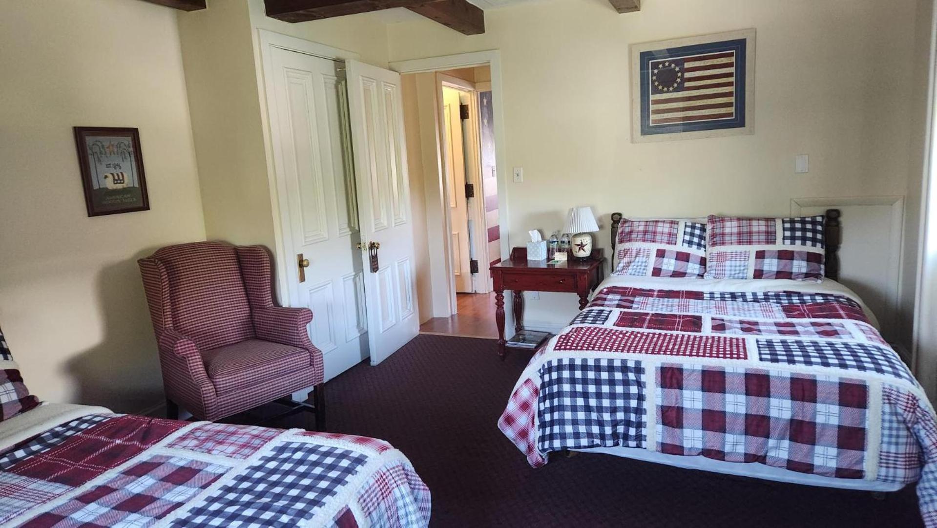 Greystone Manor Bed & Breakfast Bird-in-Hand Exterior foto