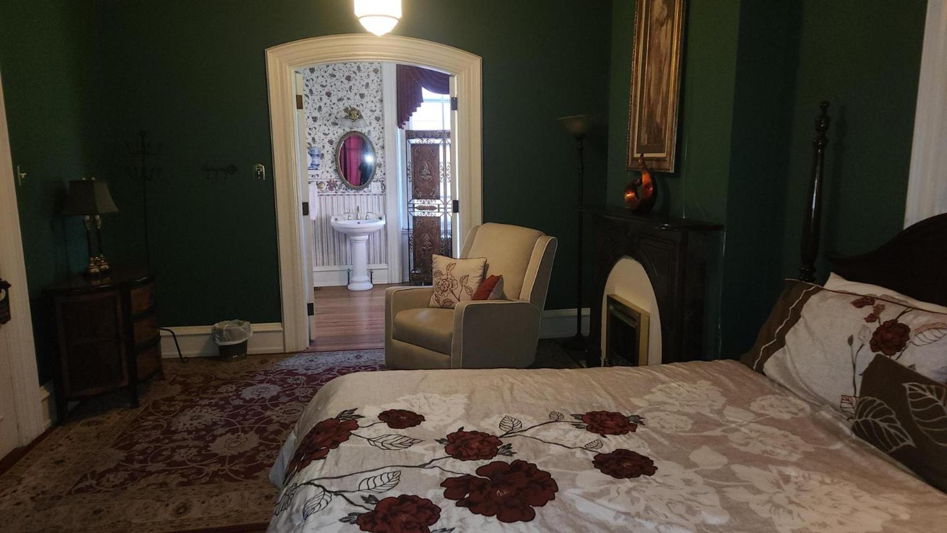 Greystone Manor Bed & Breakfast Bird-in-Hand Exterior foto