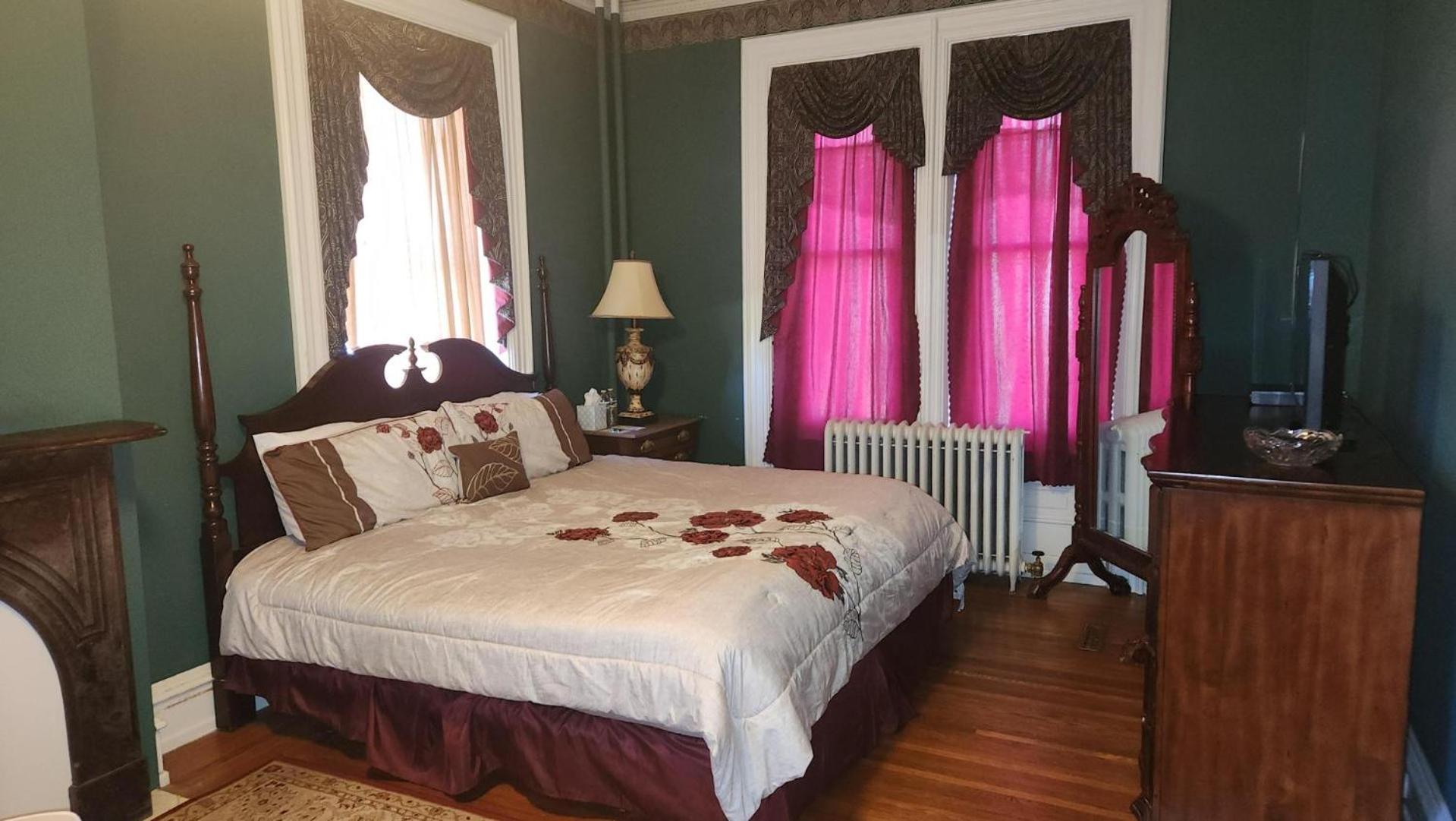 Greystone Manor Bed & Breakfast Bird-in-Hand Exterior foto